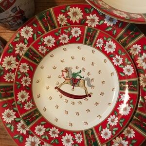 Christmas Dishes - Charlton Hall